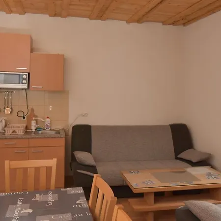 Apartment Deja